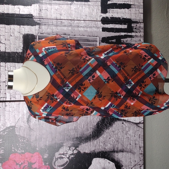 Cabi Floral Lattice Blouse NWOT - Picture 2 of 5